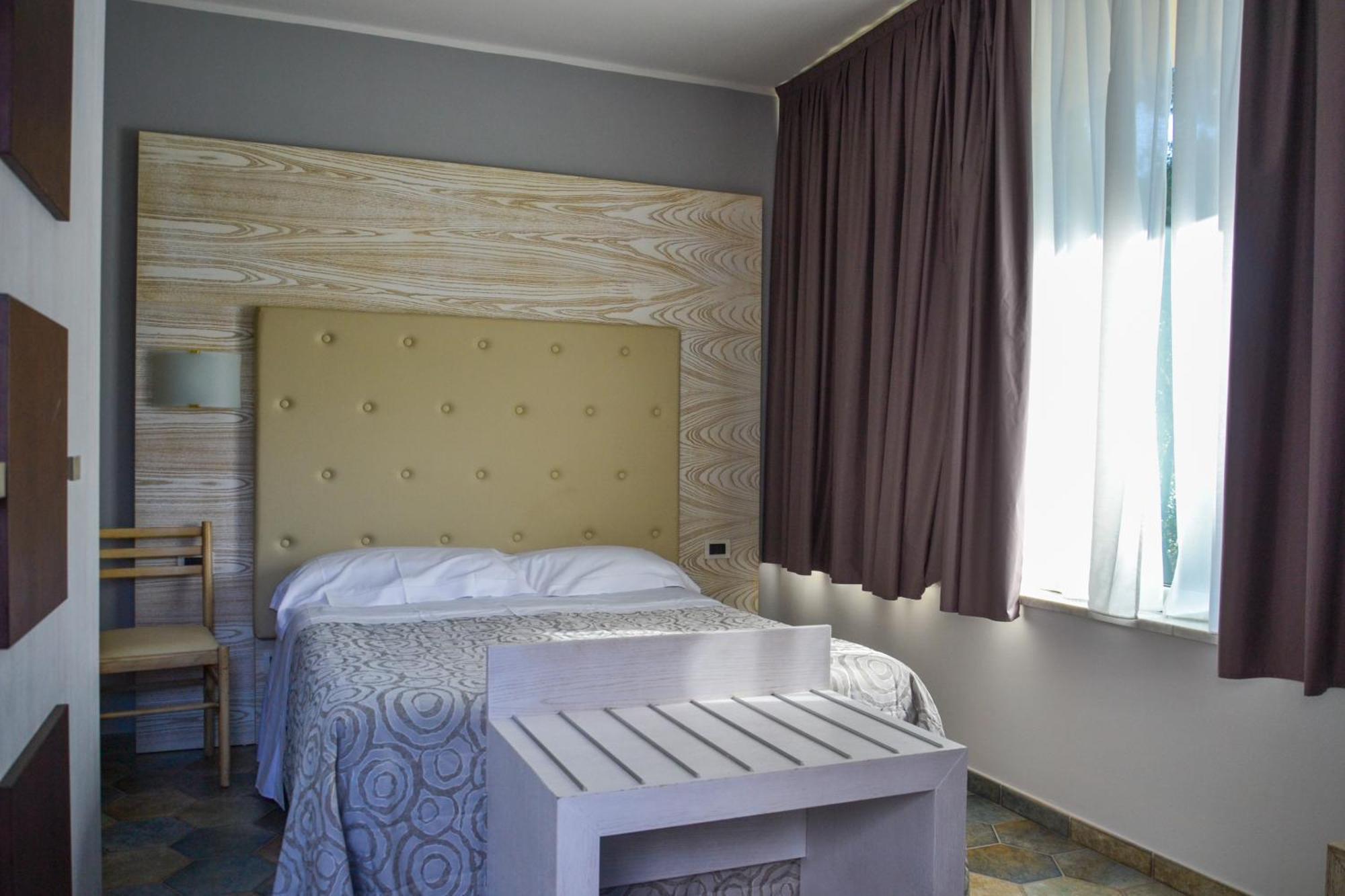 Hotel Villa Elsa Marina di Massa Værelse billede