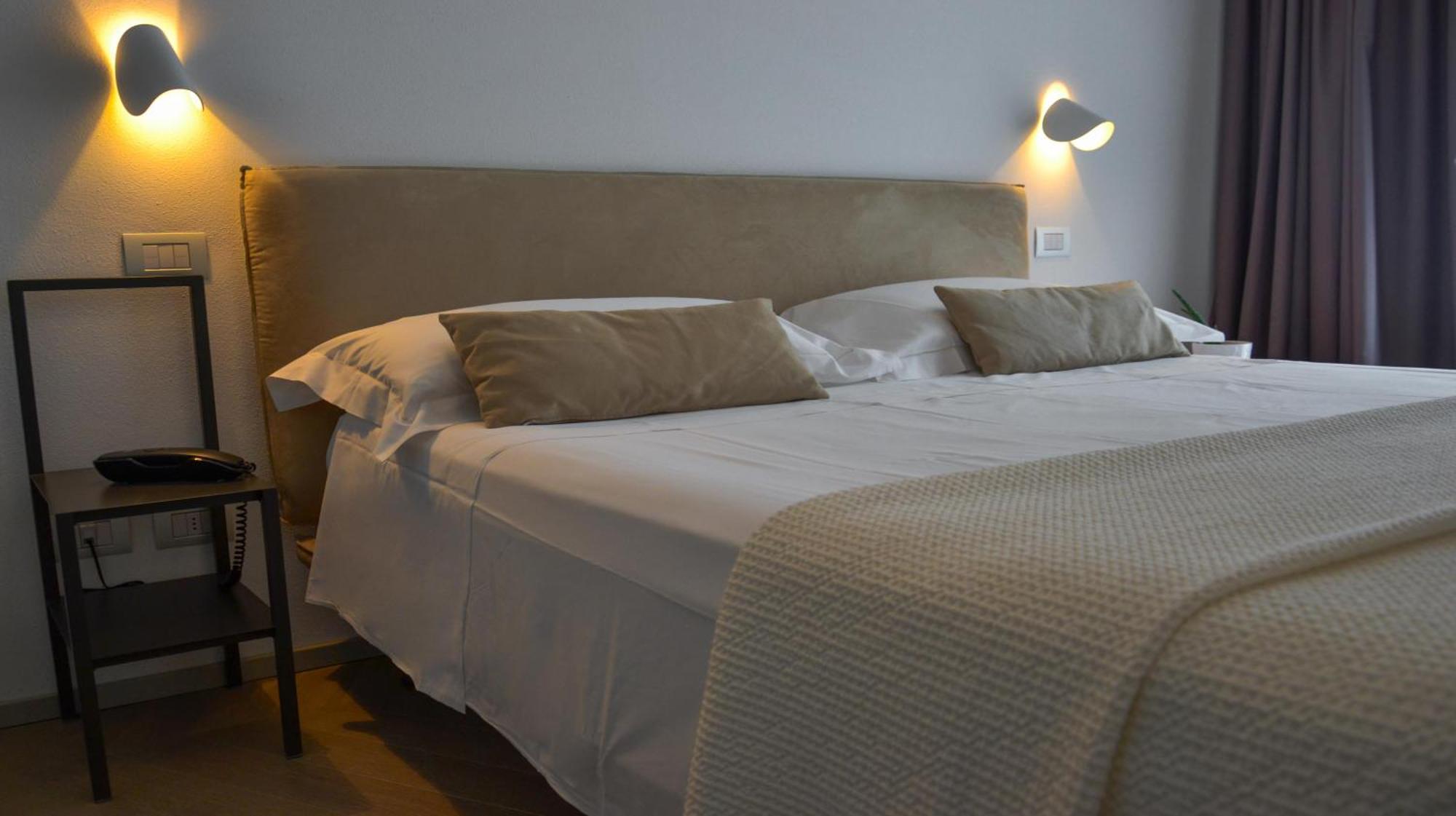 Hotel Villa Elsa Marina di Massa Eksteriør billede