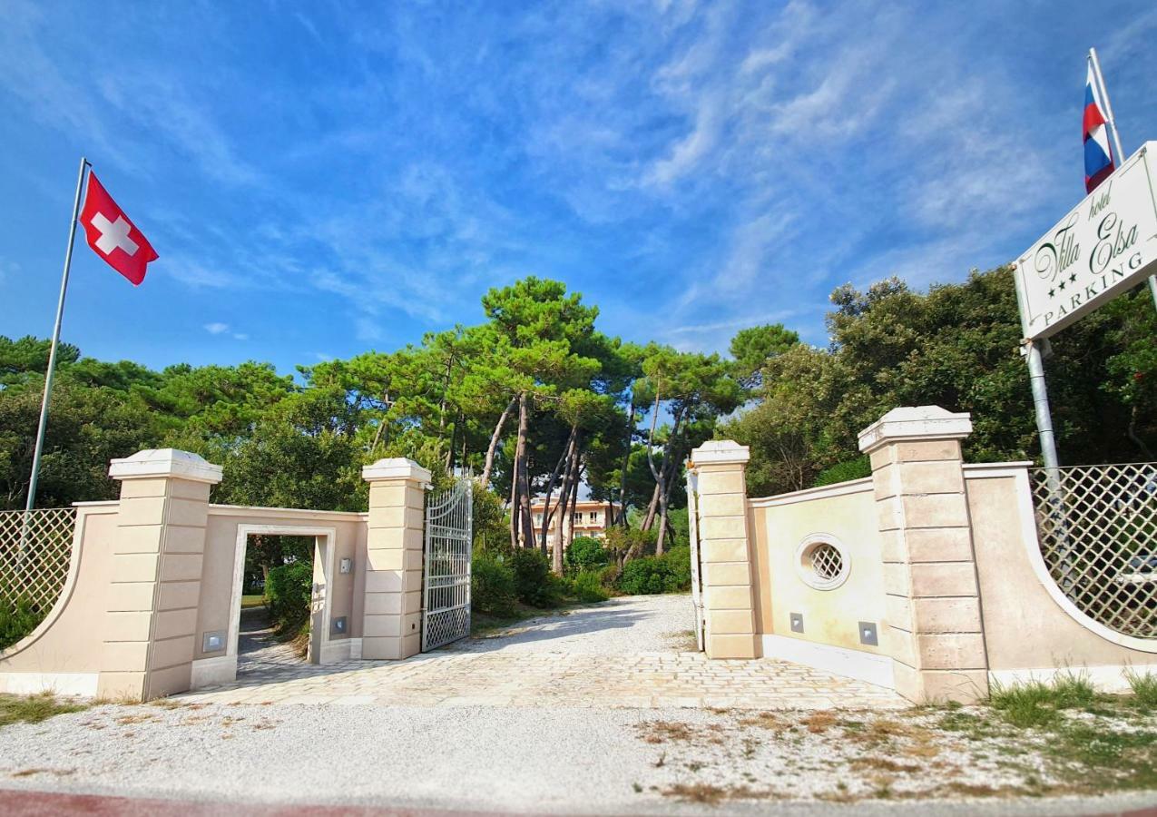 Hotel Villa Elsa Marina di Massa Eksteriør billede
