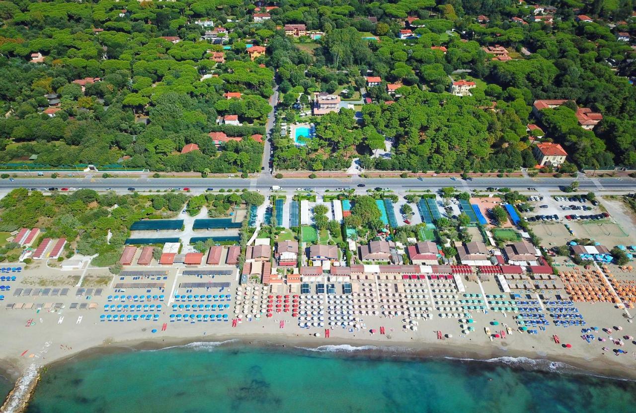 Hotel Villa Elsa Marina di Massa Eksteriør billede